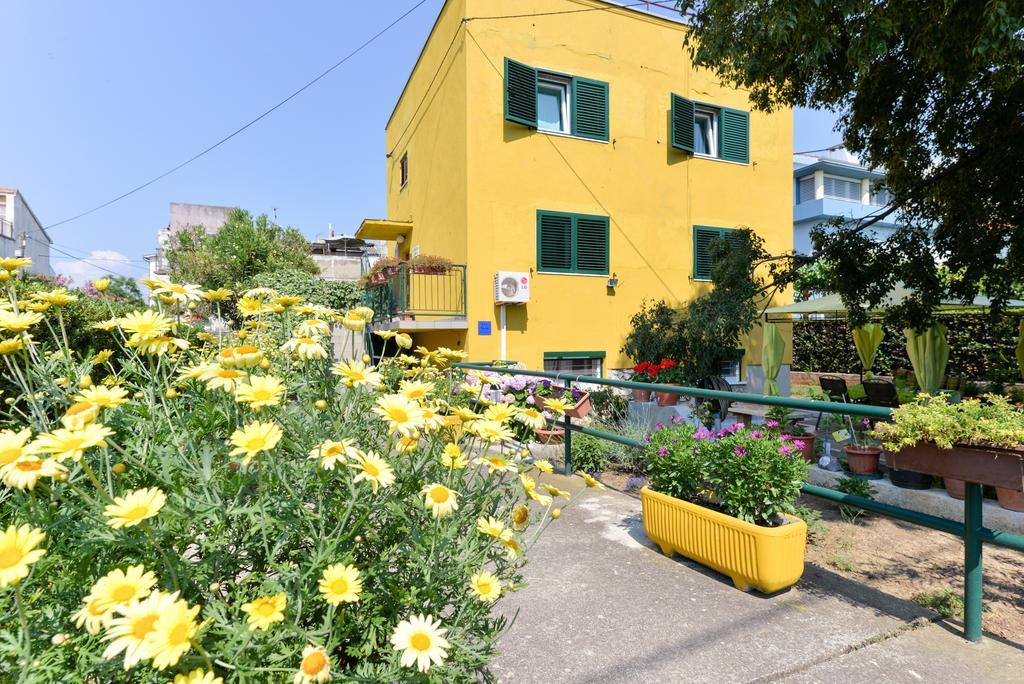 Apartment Mirana With Garden And Free Parking Zadar Room photo
